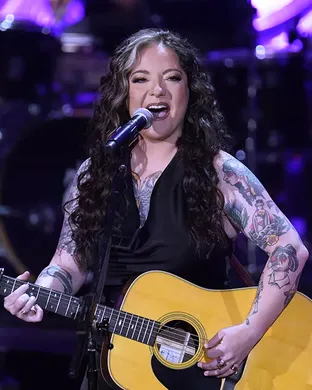 Ashley McBryde Patchogue